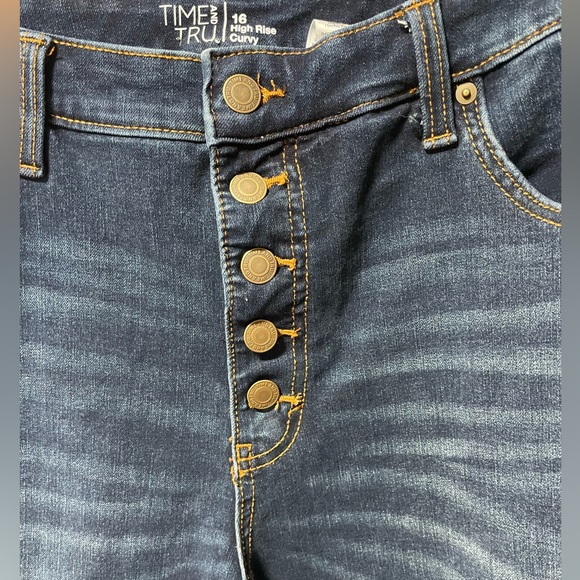 Time and Tru Dark Wash High Rise Curvy Jeans size 16 EUC - Picture 4 of 6
